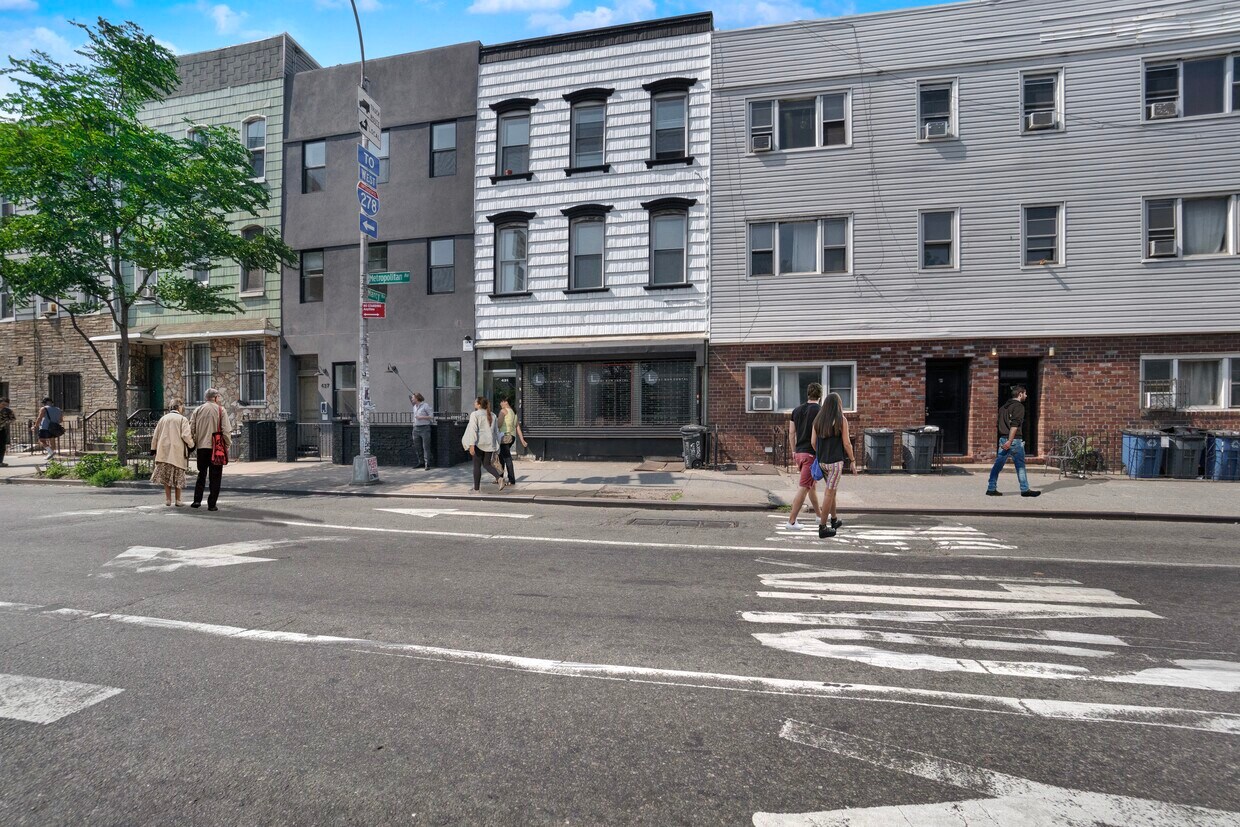 431 Metropolitan Ave
